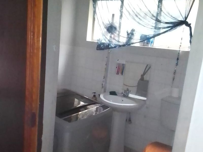 Ideally located 2 bedroom apartment - Photo 6