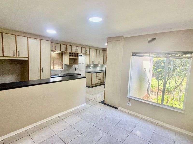 Perfect family home in La Hoff  - Photo 4