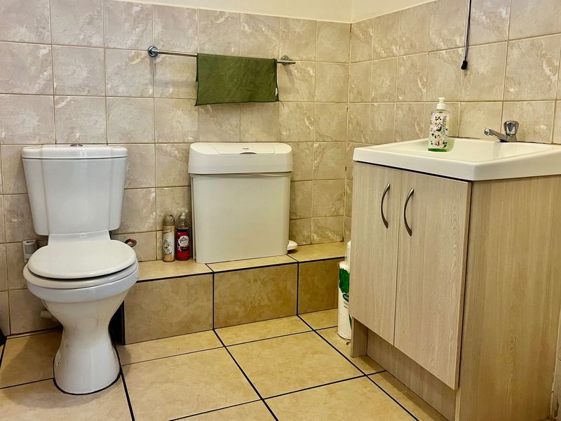 PRIME INVESTMENT OPPORTUNITY - SECURE UNIT WITH IMMEDIATE RENTAL INCOME - Photo 8