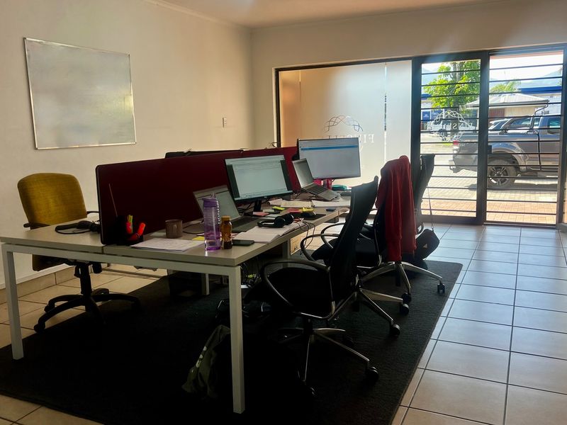 PRIME INVESTMENT OPPORTUNITY - SECURE UNIT WITH IMMEDIATE RENTAL INCOME - Photo 6