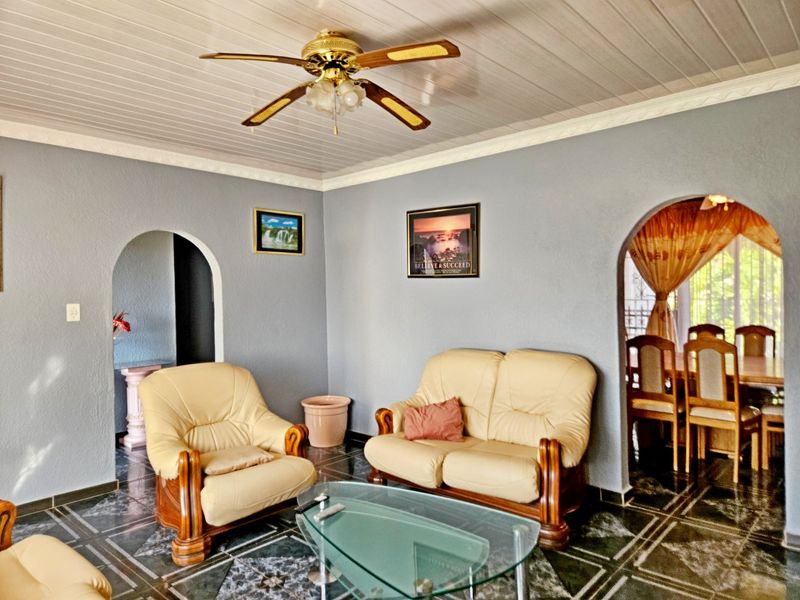 Stunning 4-Bedroom Family Home for Sale in Norkem Park - Photo 7