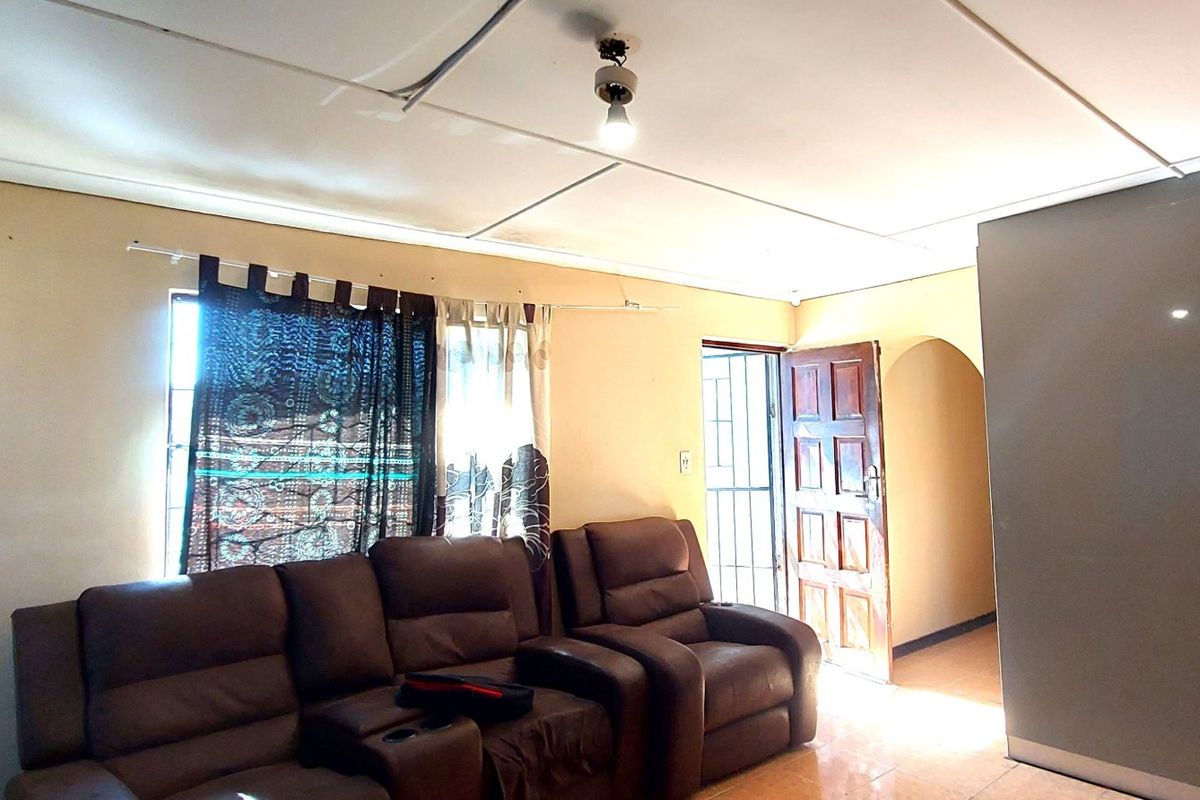 Investment Opportunity – Value, Space & Income Potential - Photo 5