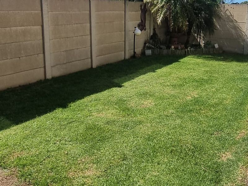 Spacious Ground Floor Apartment with Pool Access – to let in Central Jeffreys Bay - Photo 7