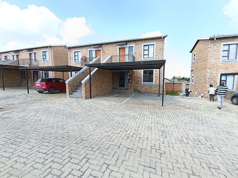 A1 BEDROOM APARTMENT FOR RENT IN GROBLER PARK ROODEPOORT  - Photo 5