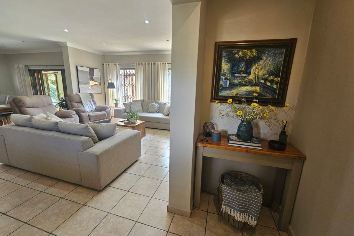 PRIME LOCATION, A DREAM TO COME TRUE!! - Photo 3