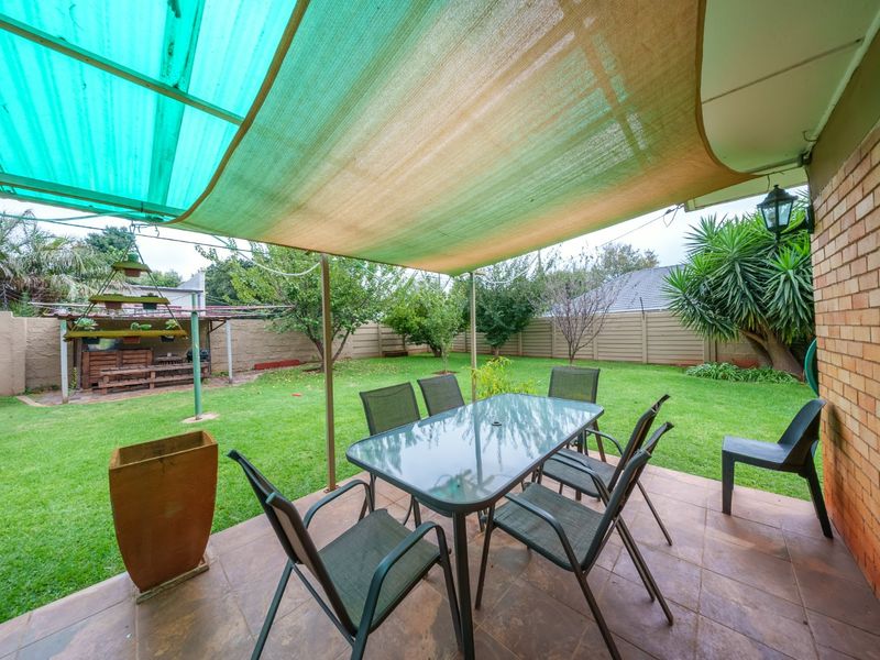 3 Bedroom House For Sale in Edendale  - Photo 3