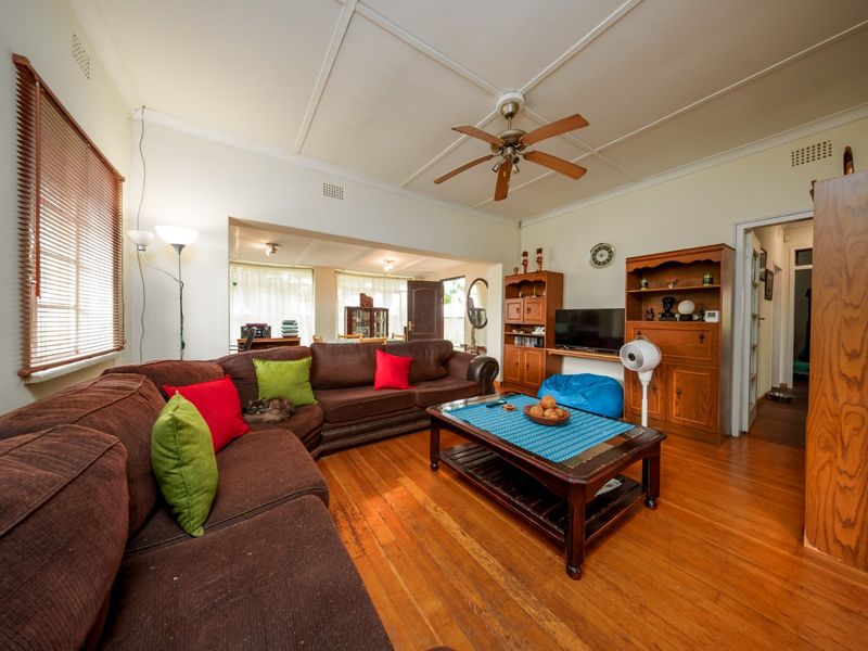 3 Bedroom House For Sale in Edendale  - Photo 9