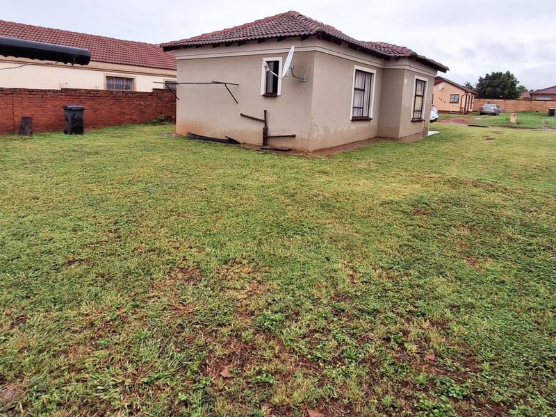 A 3 Bedroom House for Sale in The Orchards - Photo 4