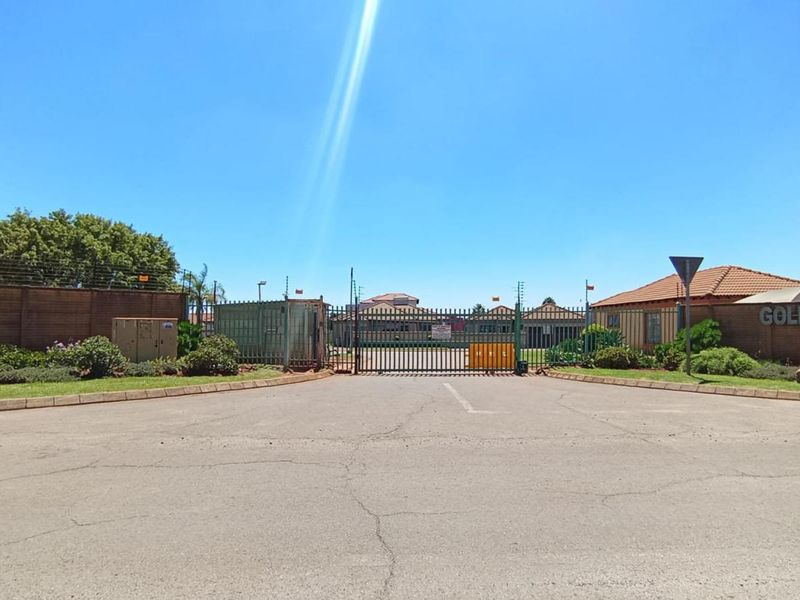 A 3 Bedroom House for Sale in The Orchards - Photo 3