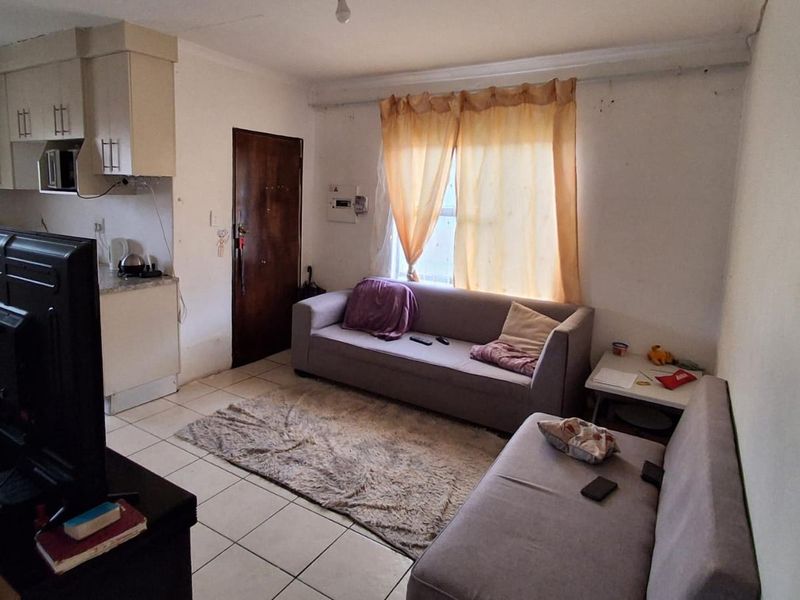 A 3 Bedroom House for Sale in The Orchards - Photo 6