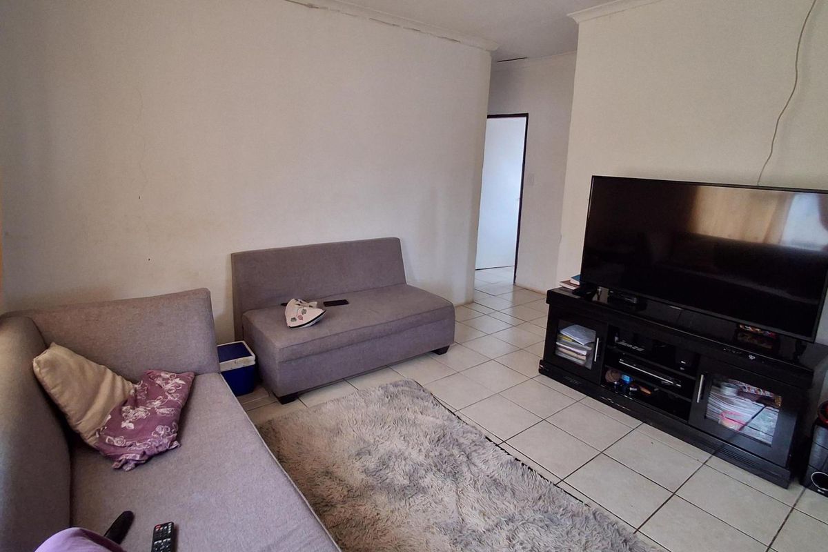 A 3 Bedroom House for Sale in The Orchards - Photo 5