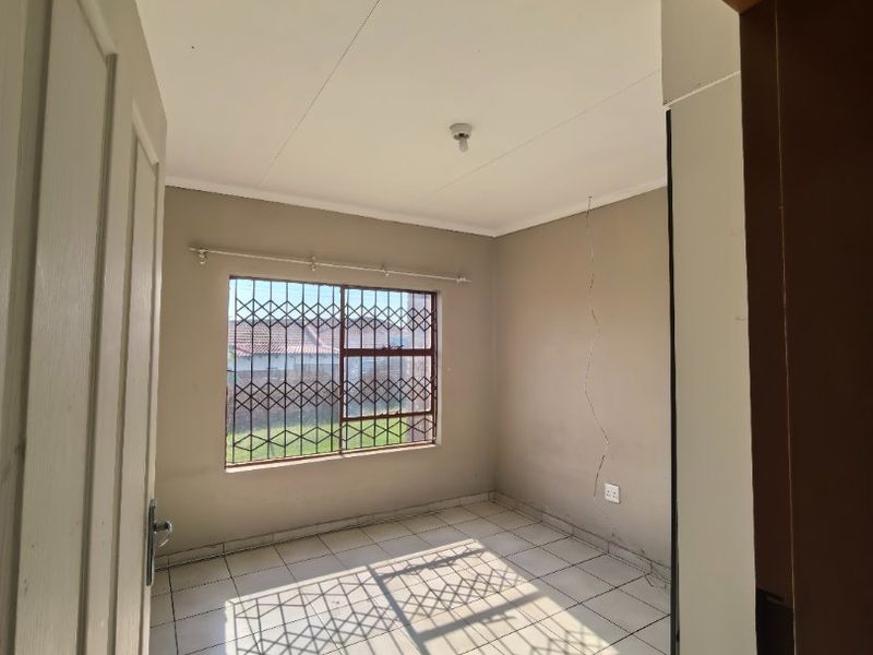 Well located Family Home - Great Value - Photo 10