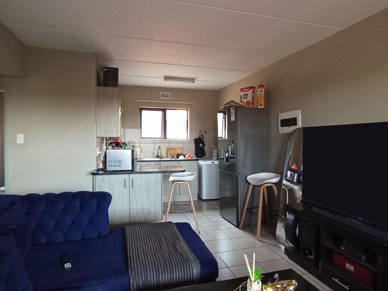 2 bedroom, 1 bathroom Apartment on the 1st FLOOR in La Montagne   - Photo 3