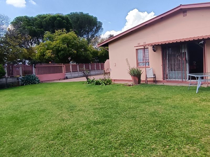 Three bedroom house with borehole and two flats for sale  - Photo 2