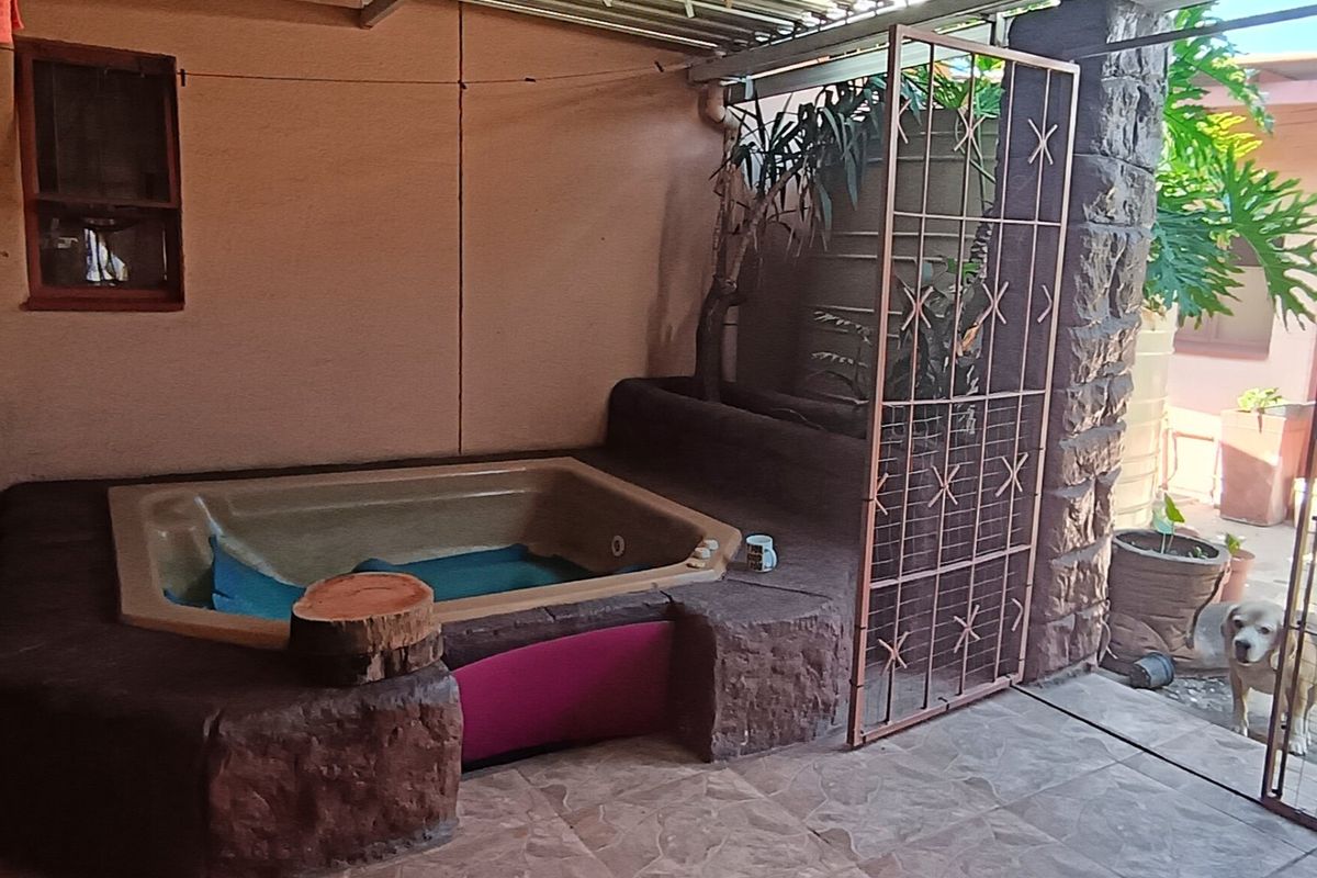 Three bedroom house with borehole and two flats for sale  - Photo 3