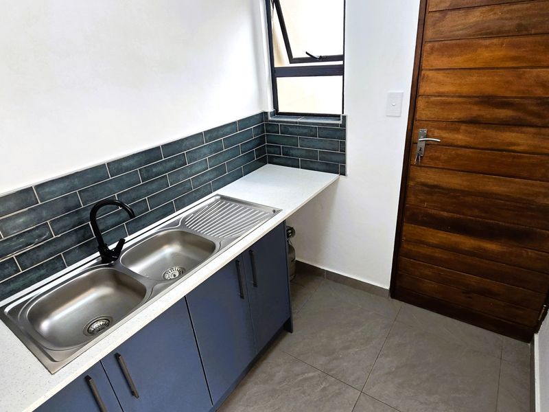 Brand-New 3 Bedroom 2 Bathroom Full Title Family Home for Sale in Rayton - Photo 7