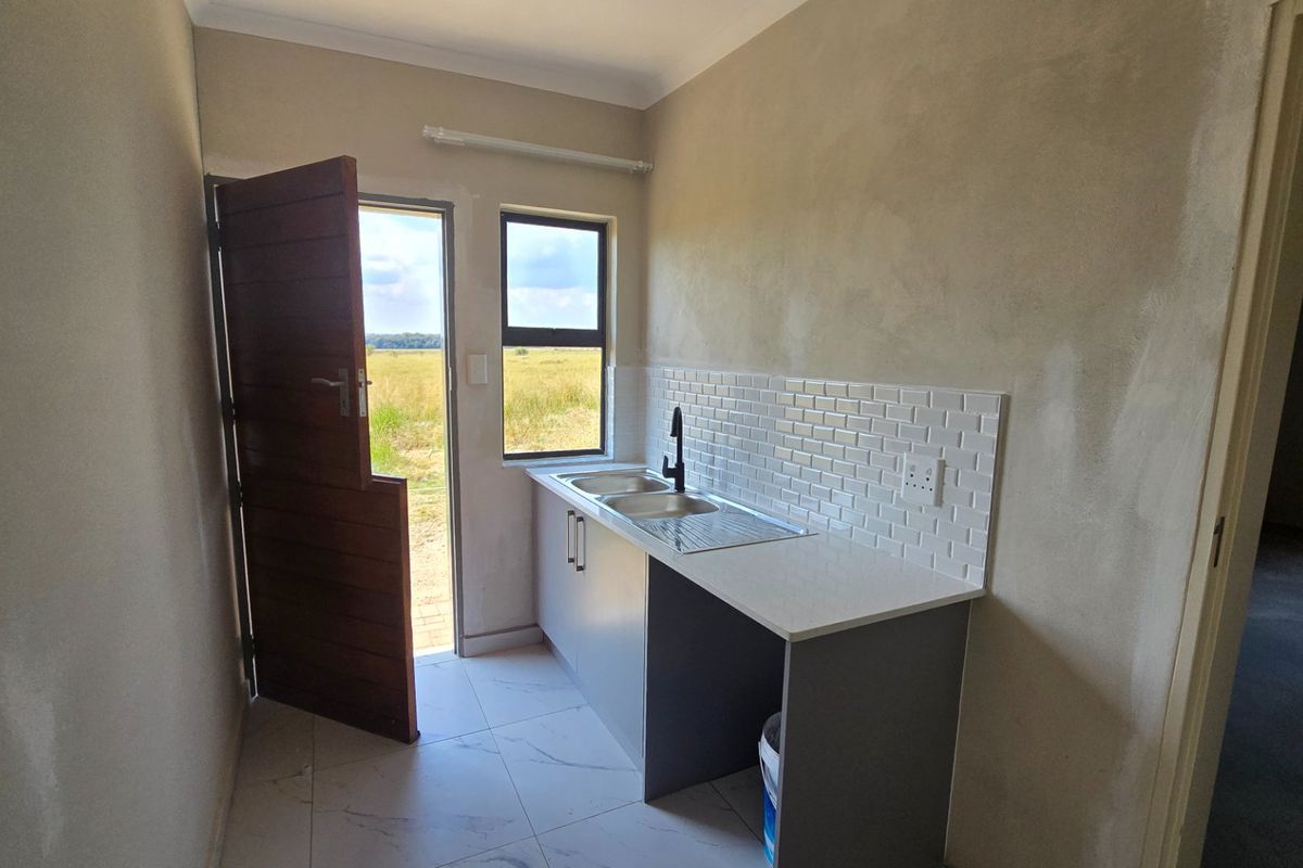 Brand-New 3 Bedroom 2 Bathroom Full Title Family Home for Sale in Rayton - Photo 5