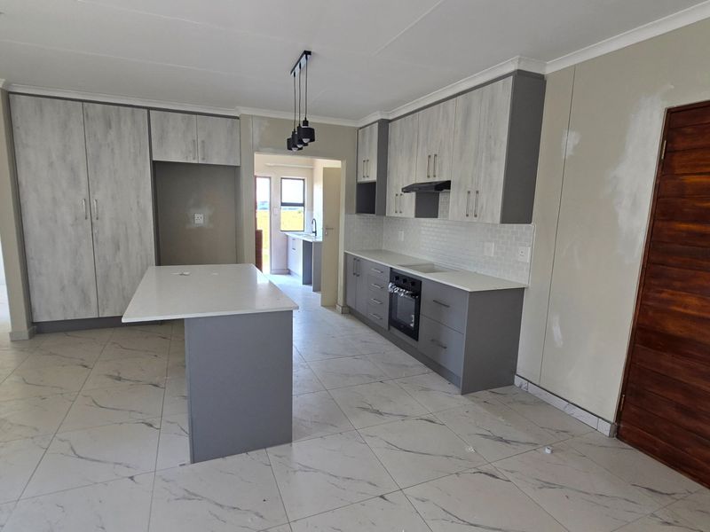 Brand-New 3 Bedroom 2 Bathroom Full Title Family Home for Sale in Rayton - Photo 6
