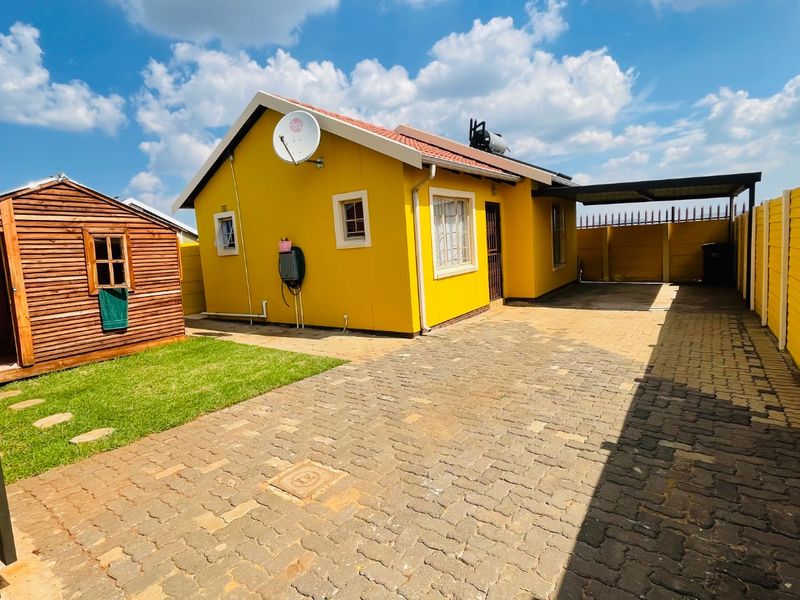 THIS BEAUTIFUL AND NEAT TWO BEDROOM HOUSE FOR SALE AT SKY CITY  - Photo 6