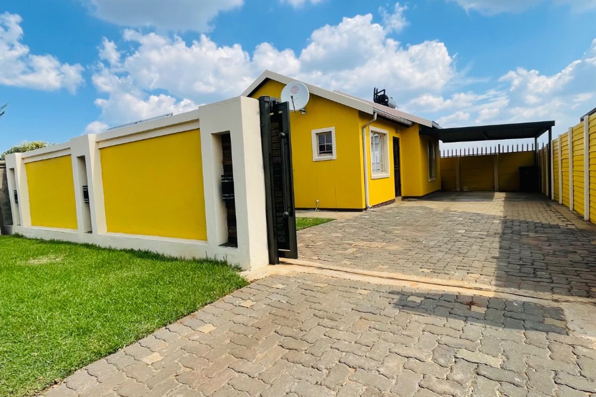 THIS BEAUTIFUL AND NEAT TWO BEDROOM HOUSE FOR SALE AT SKY CITY  - Photo 4