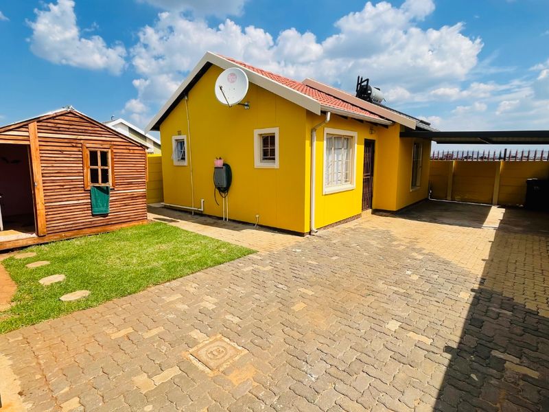 THIS BEAUTIFUL AND NEAT TWO BEDROOM HOUSE FOR SALE AT SKY CITY  - Photo 8