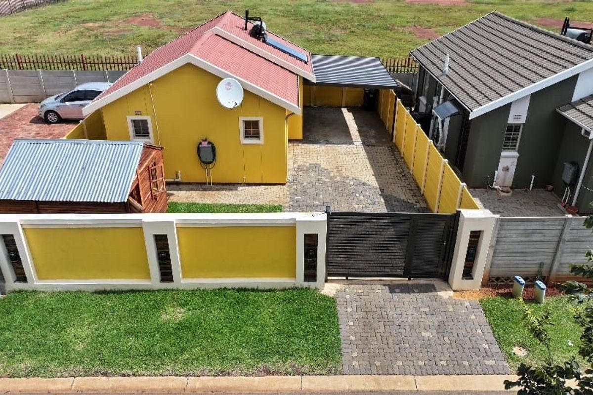 THIS BEAUTIFUL AND NEAT TWO BEDROOM HOUSE FOR SALE AT SKY CITY  - Photo 2