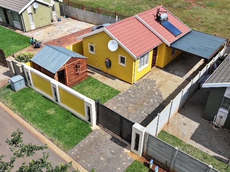 THIS BEAUTIFUL AND NEAT TWO BEDROOM HOUSE FOR SALE AT SKY CITY  - Photo 3