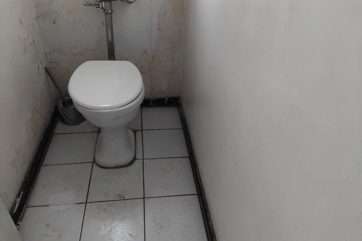 Spacious One & Half-Bedroom Apartment for Sale in Arcadia - Photo 4