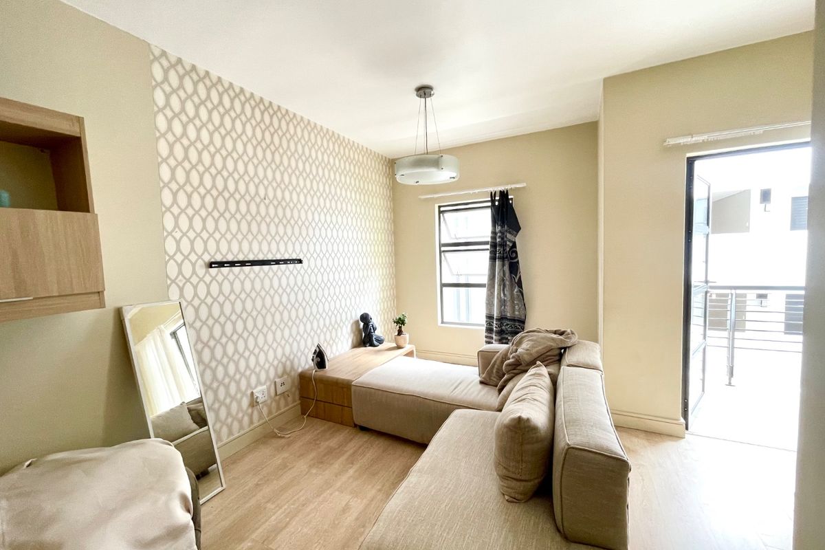 1 Bedroom 1 Bathroom Apartment for Sale - Photo 4