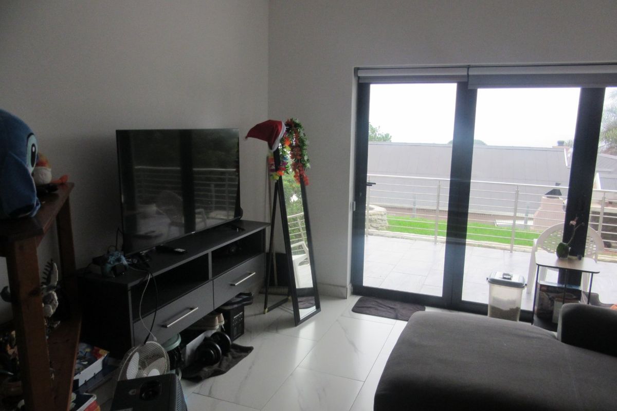 Coastal Flat with Large Terrace , walking distance to the beach - Photo 4