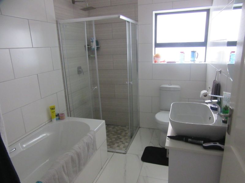 Coastal Flat with Large Terrace and Modern Kitchen - Photo 5