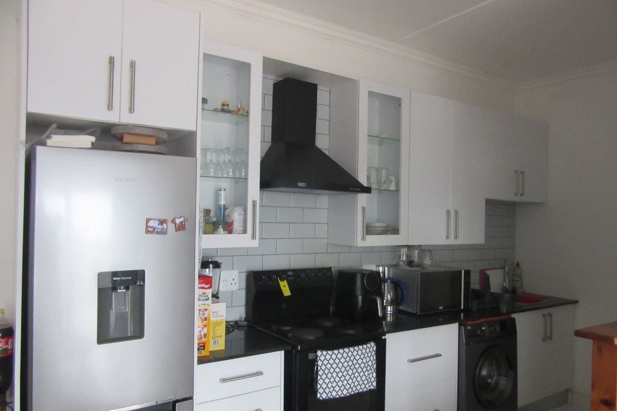 Coastal Flat with Large Terrace , walking distance to the beach - Photo 4