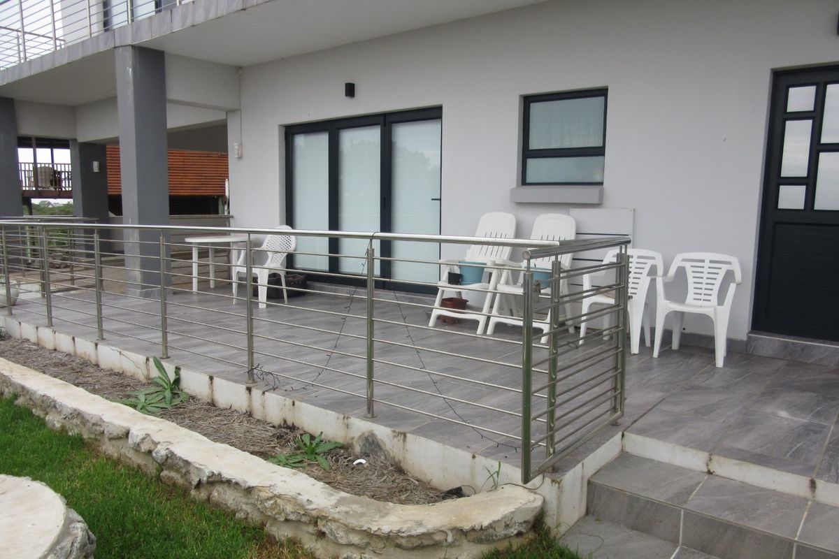Coastal Flat with Large Terrace , walking distance to the beach - Photo 5