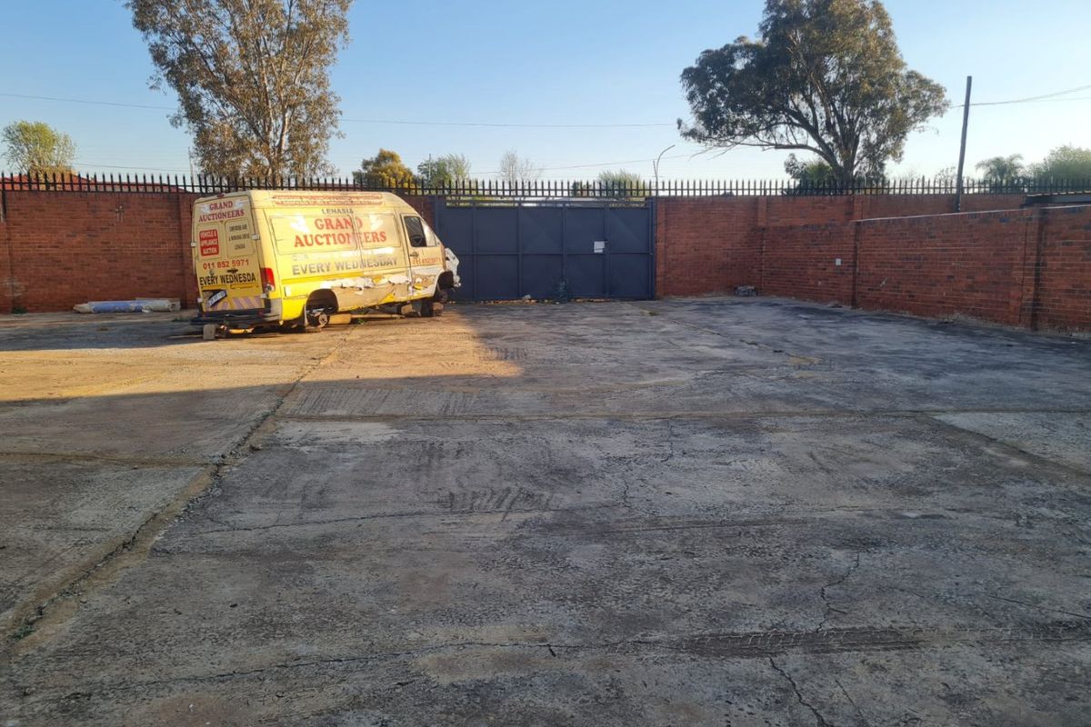 Well located and very lucrative site for sale. - Photo 2