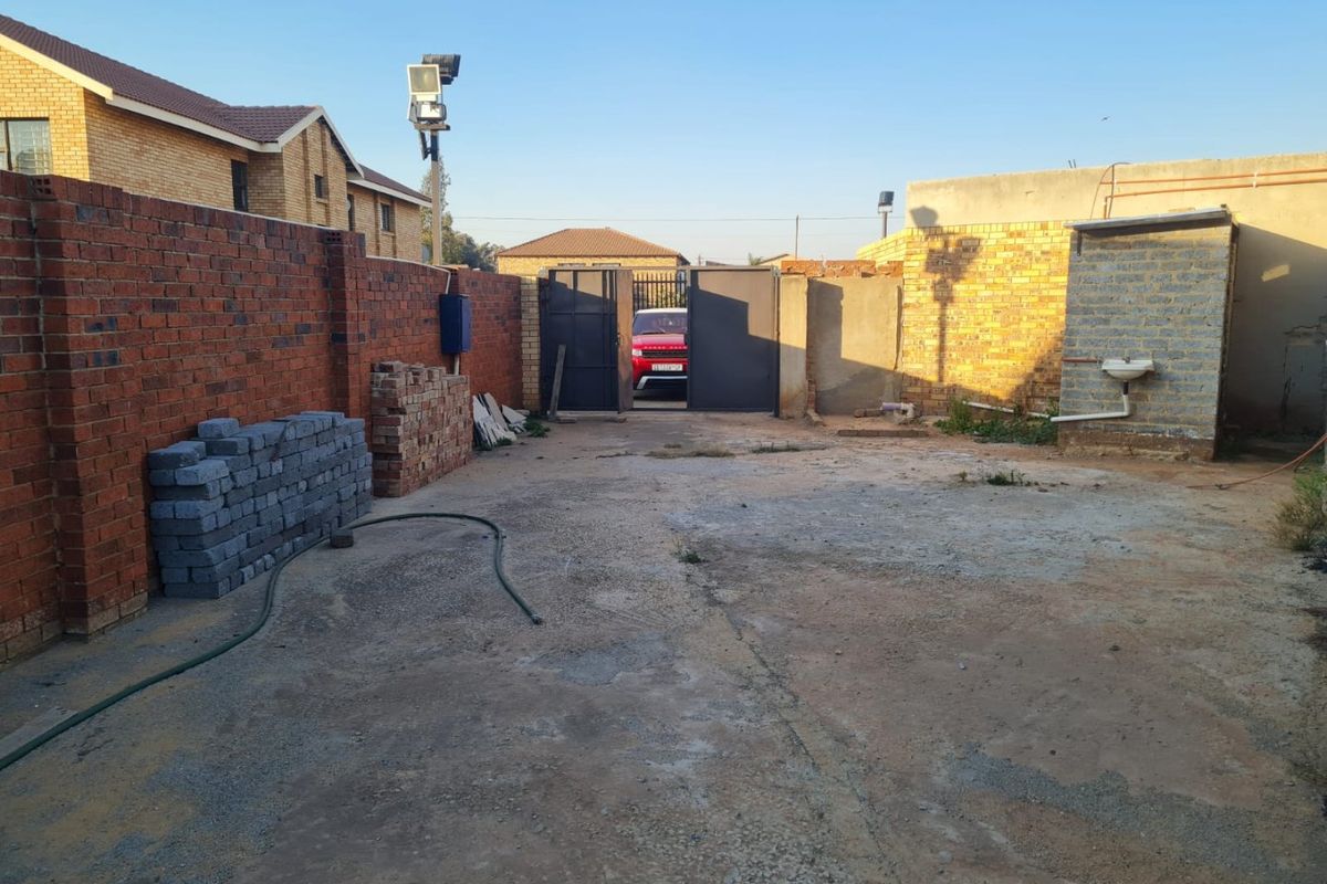 Well located and very lucrative site for sale. - Photo 4