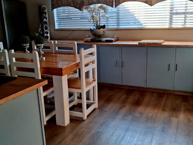 4 Bedroom House For Sale In Flamwood  - Photo 6