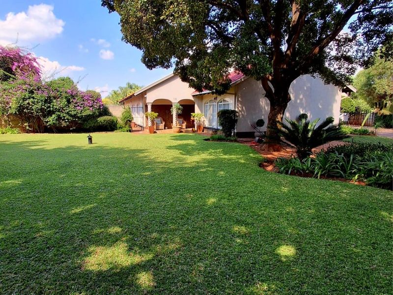 4 Bedroom House For Sale In Flamwood  - Photo 1