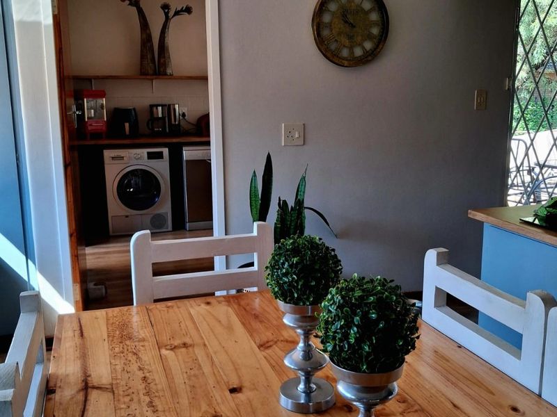 4 Bedroom House For Sale In Flamwood  - Photo 9