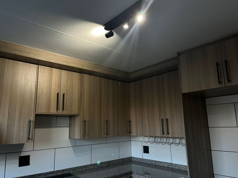 Four bedrooms, three-bathroom, beautiful house at The Reeds, Centurion, available for rent - Photo 4