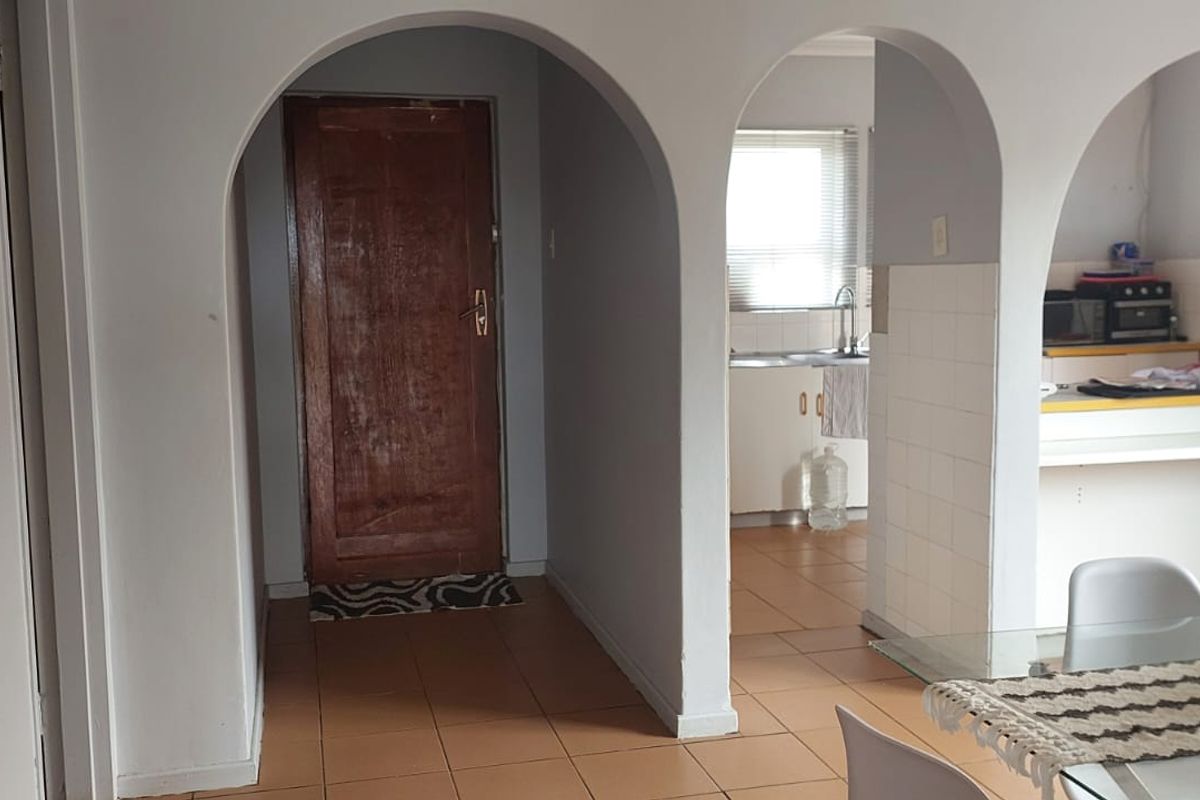 Charming Malabar home with open plan living - Photo 2