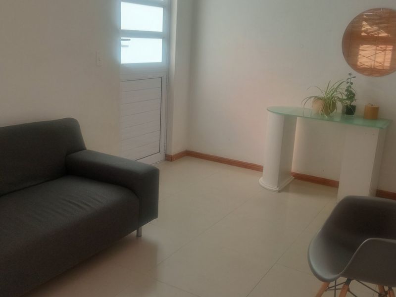 Modern & Neat- 3 Bedroom Apartment in Secure Complex in Ottery - Photo 6