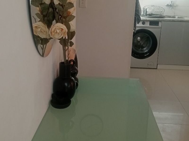 Modern & Neat- 3 Bedroom Ground Floor Apartment in Secure Complex in Ottery - Photo 3