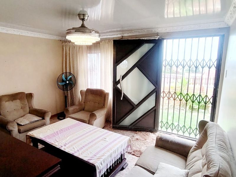4 bedroom house for sale Mdantsane NU12 - Photo 5