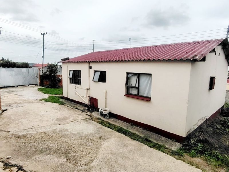 4 bedroom house for sale Mdantsane NU12 - Photo 9