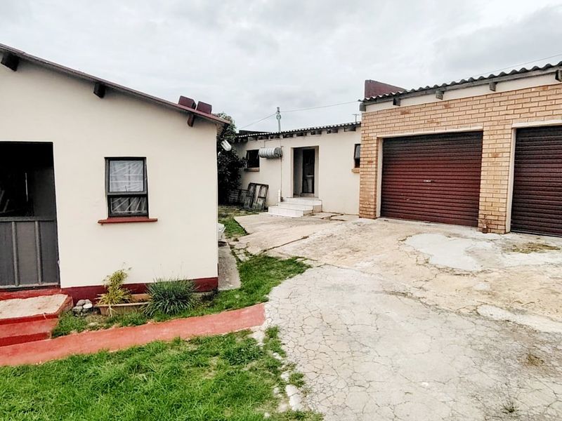 4 bedroom house for sale Mdantsane NU12 - Photo 8