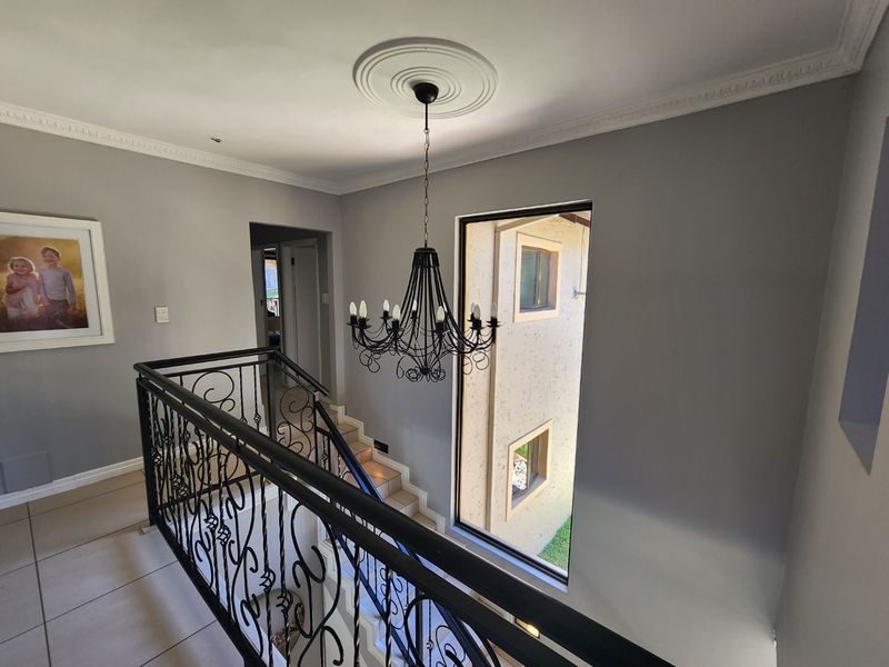 La Lucia Gardens Estate - Stunning, freestanding home within a sought after gated community and such an easy location - ideal family home - Photo 9