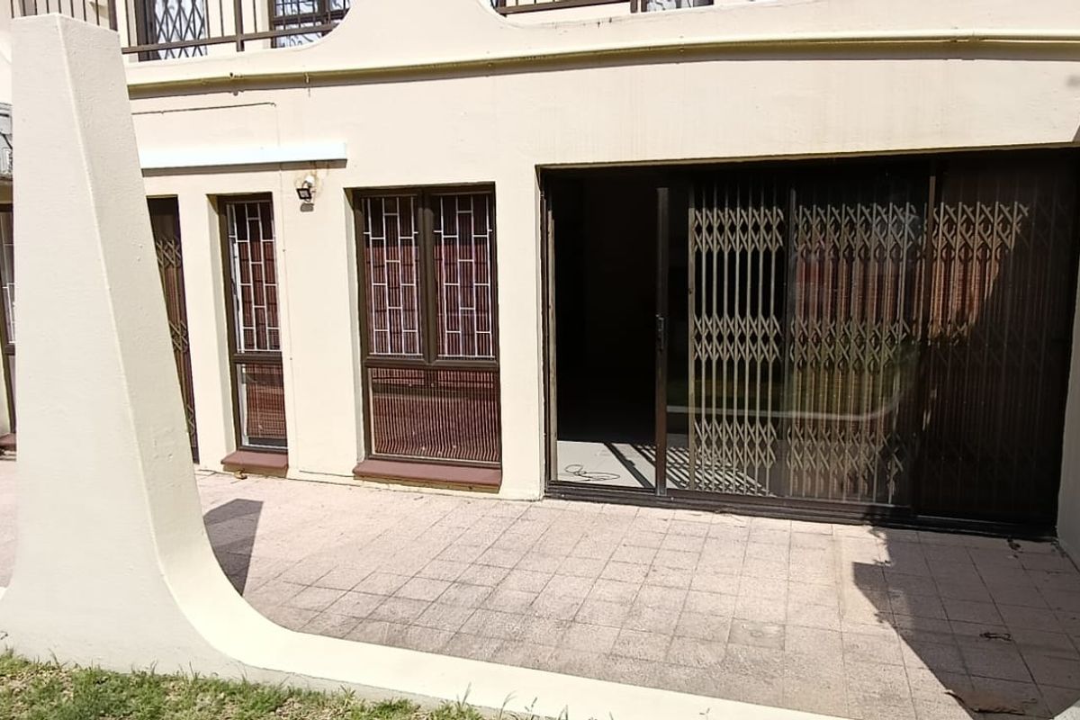 To let in Umhlanga - Furnished 2 bedroom garden apartment. - Photo 5