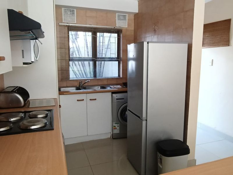 To let in Umhlanga - Furnished 2 bedroom garden apartment. - Photo 9