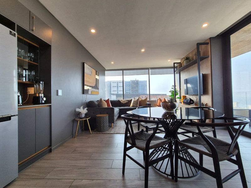 Umhlanga Arch - Luxurious, fully furnished apartment in this modern and convenient development -front unit with lovely seaviews- ideal corporate let - Photo 5