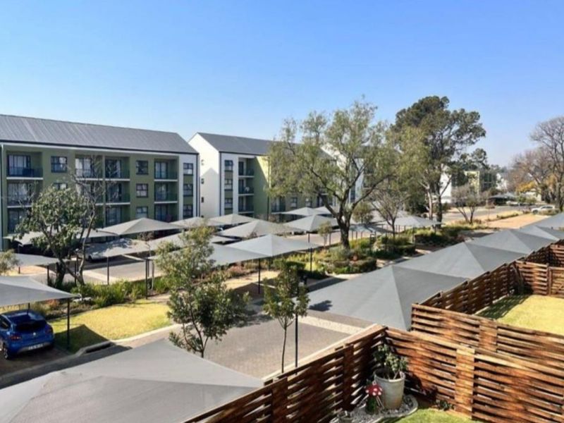 TWO BEDROOMS AND TWO BATHROOMS - Photo 2